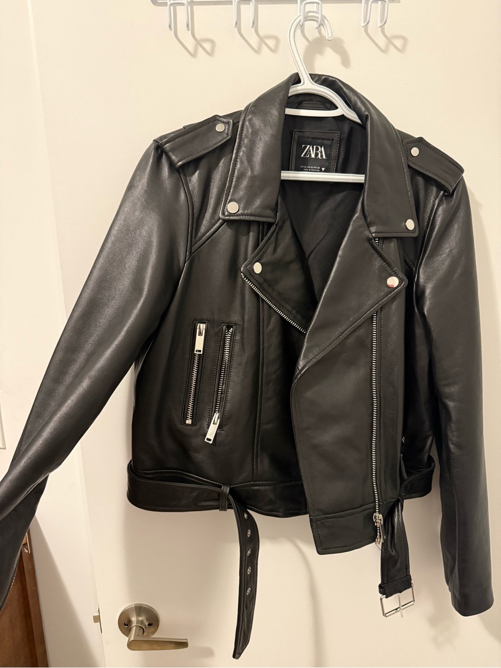 ZARA • 100% Sheep Leather Jacket in Black